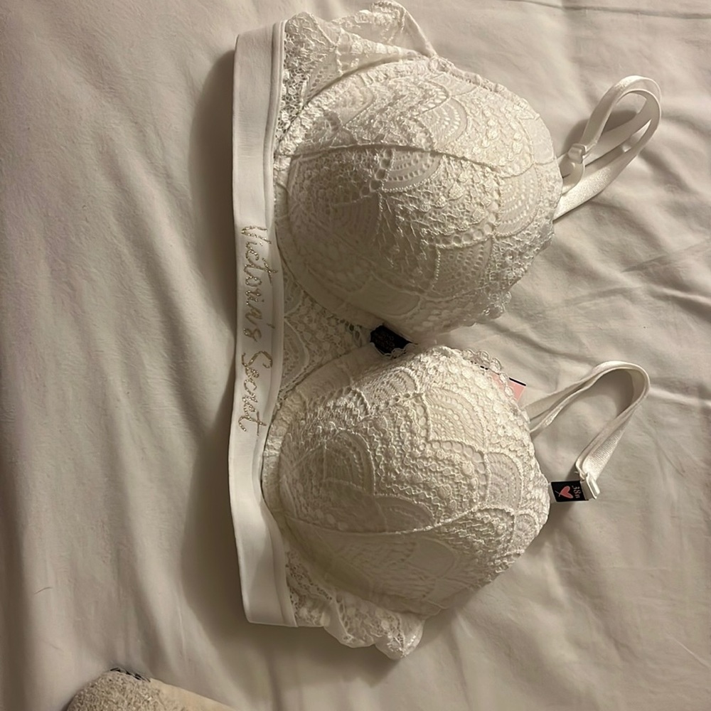 Push-Up Bra